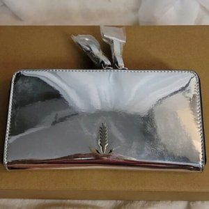 THACKER Zip-Around Wallet - Avery - Silver